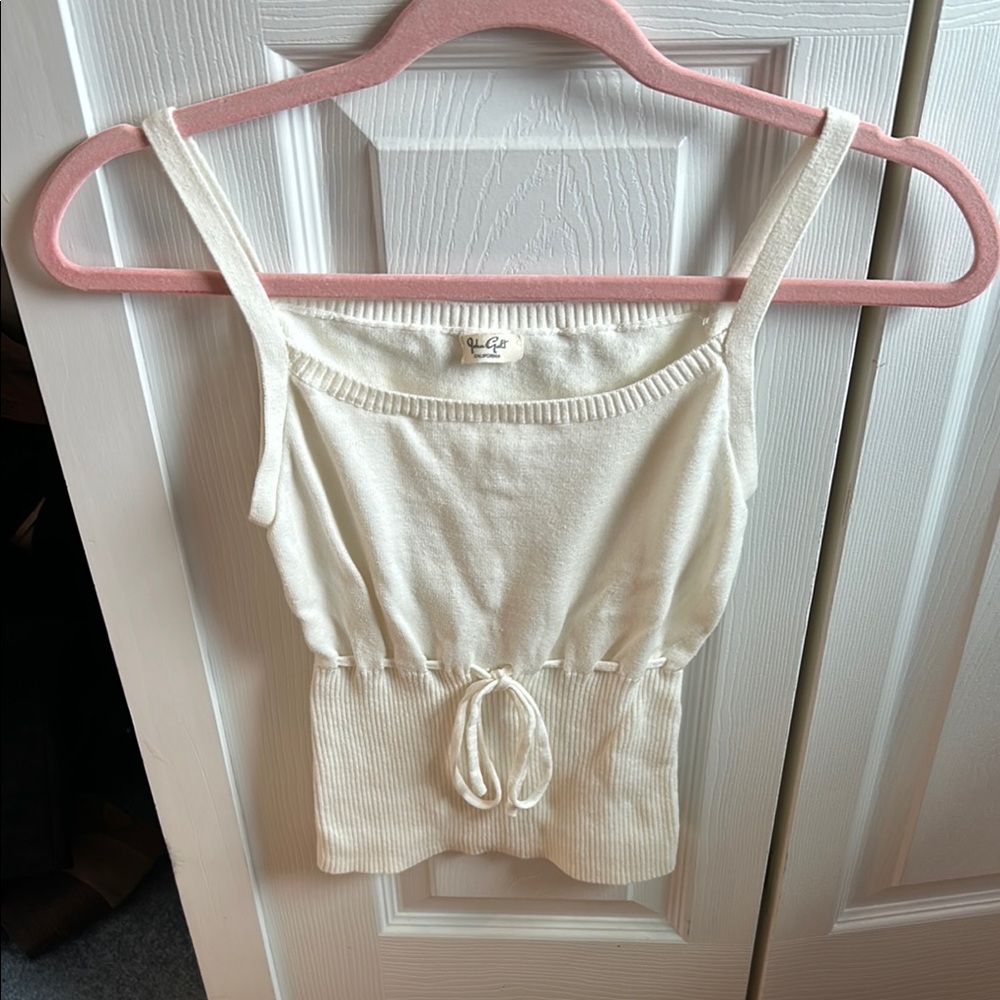 Chic Off White Sleeveless Sweater Top